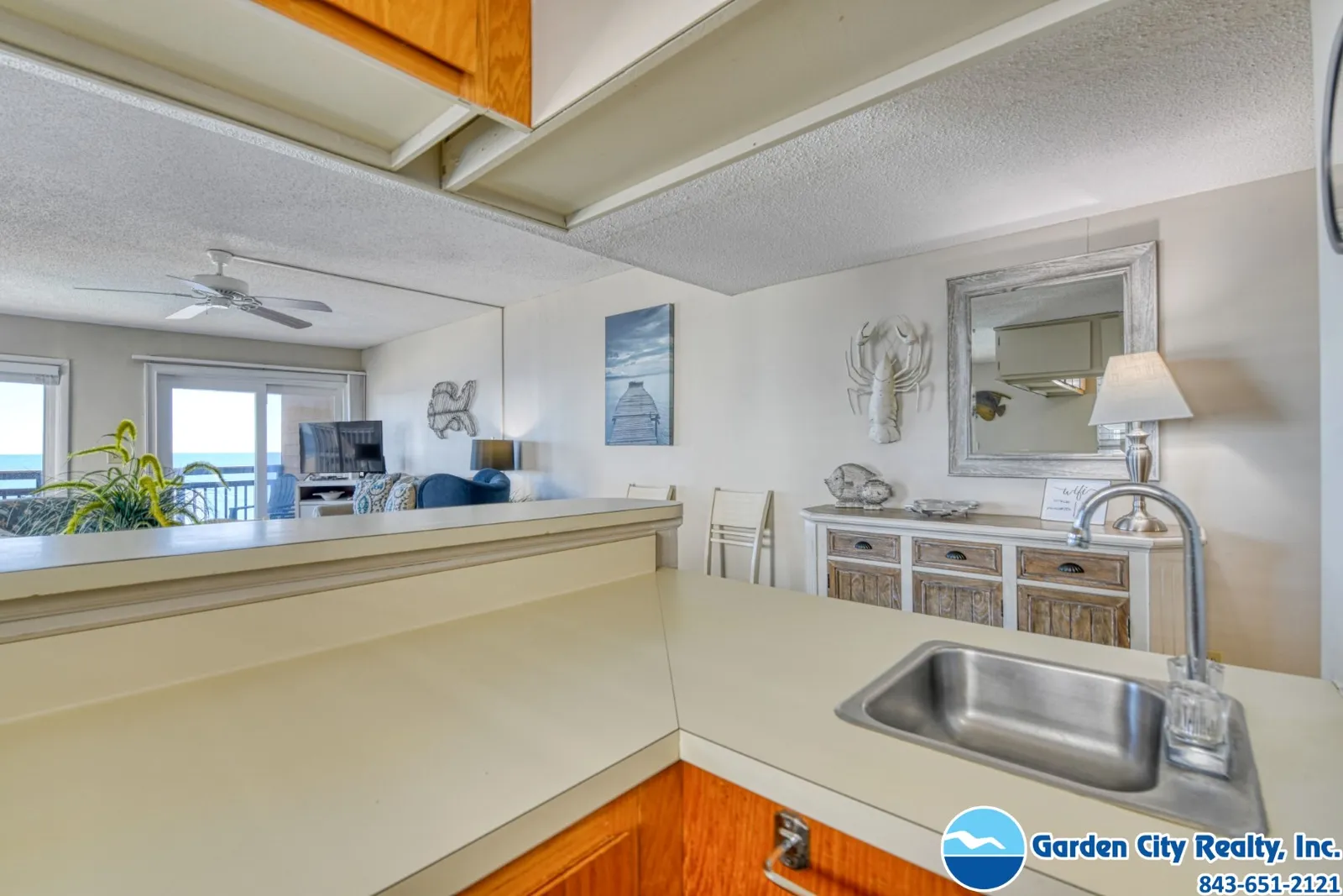 Afterdeck 206 photo 21
