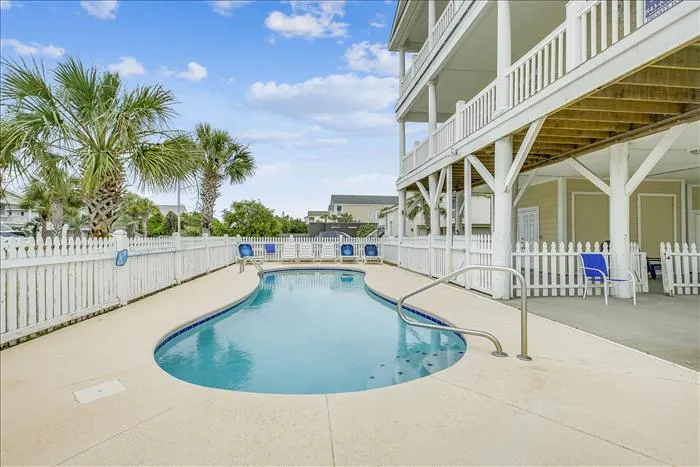 Royal Paradise 1856 S. Waccamaw Dr. Garden City, SC 29576 photo 7