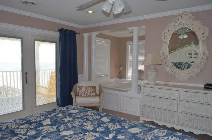 Surfside 6 photo 14