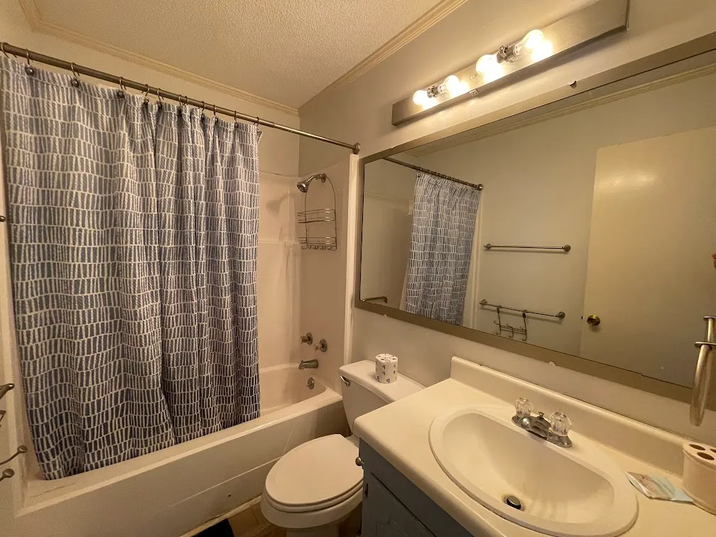 Inlet Pointe 37 photo 11