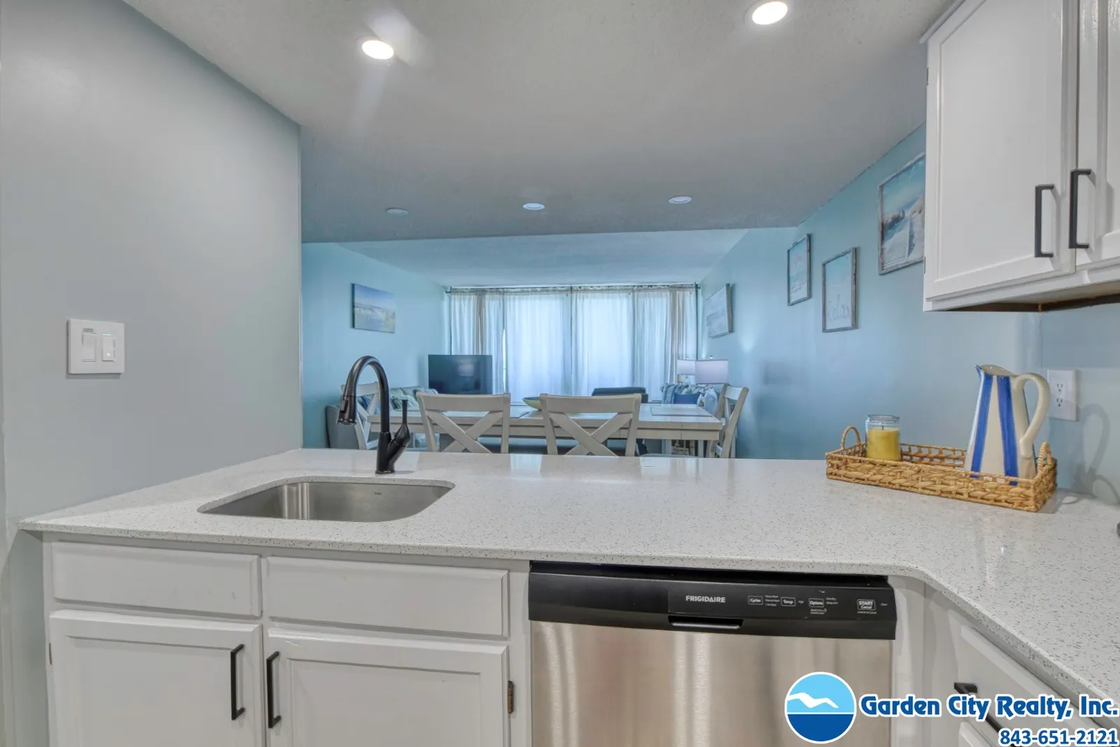 Horizon East 602 photo 17
