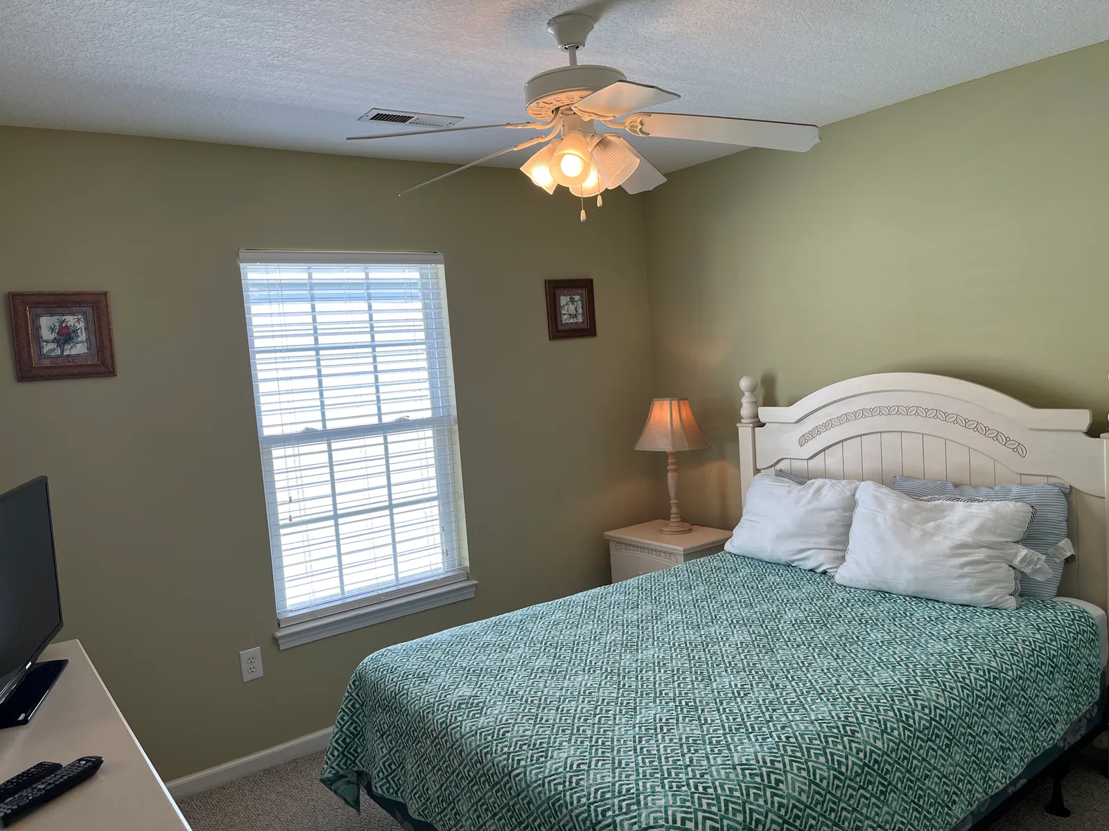 Howle's Nest photo 19