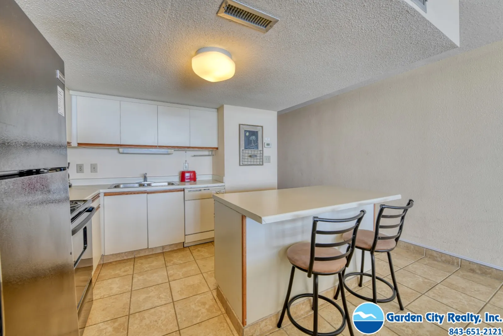 Water's Edge 709 photo 16