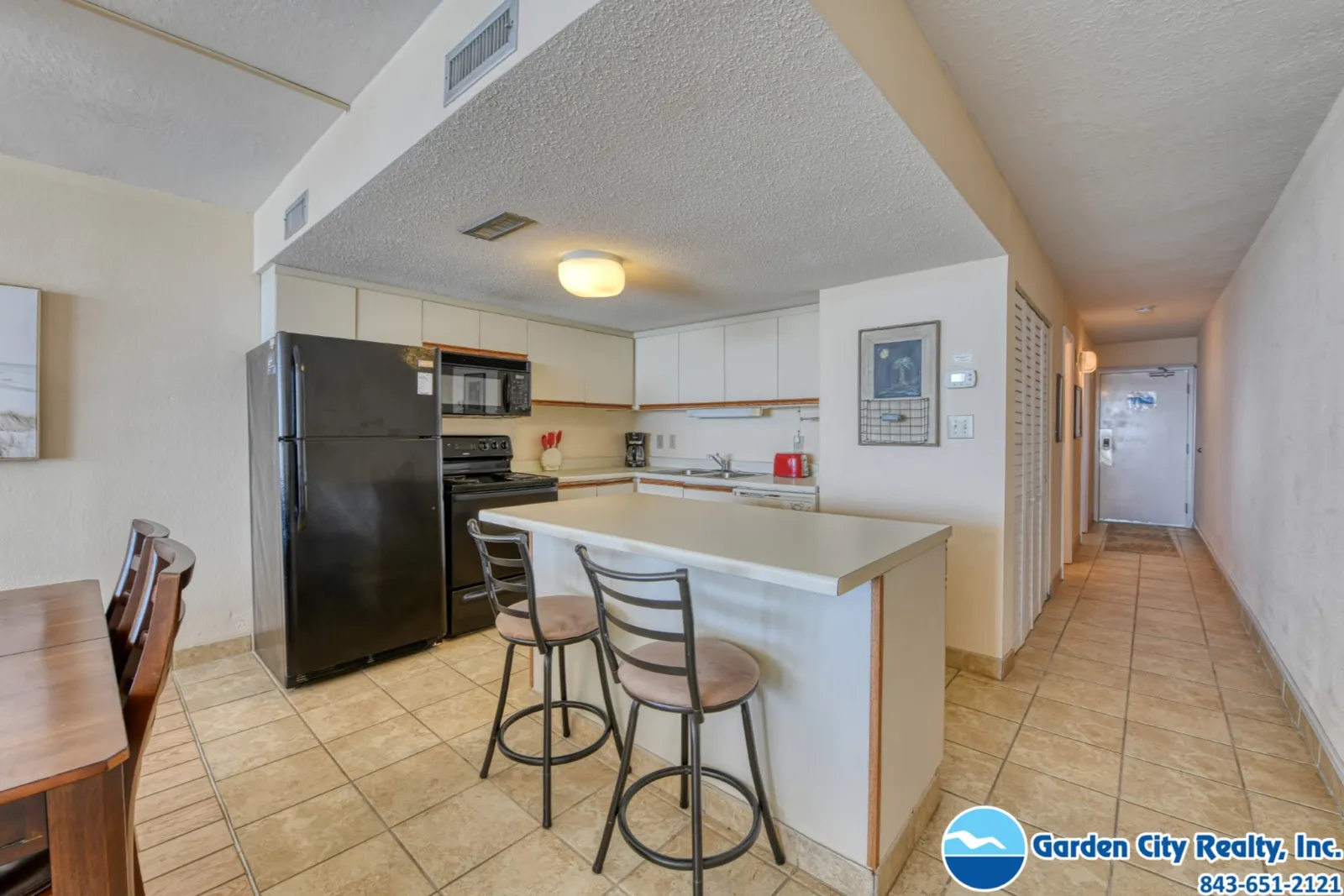 Water's Edge 709 photo 11