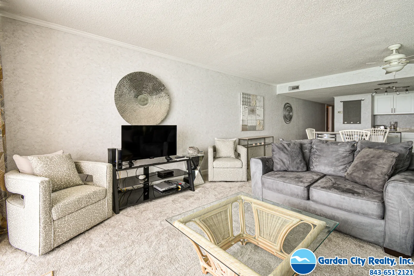 Water's Edge 1511 photo 6