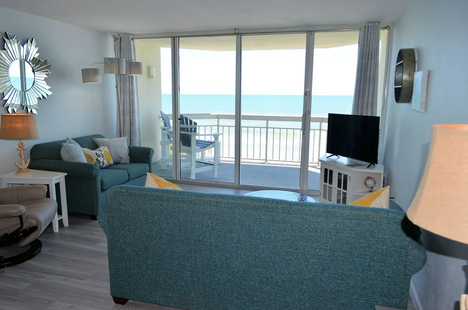 Water's Edge 211 photo 19