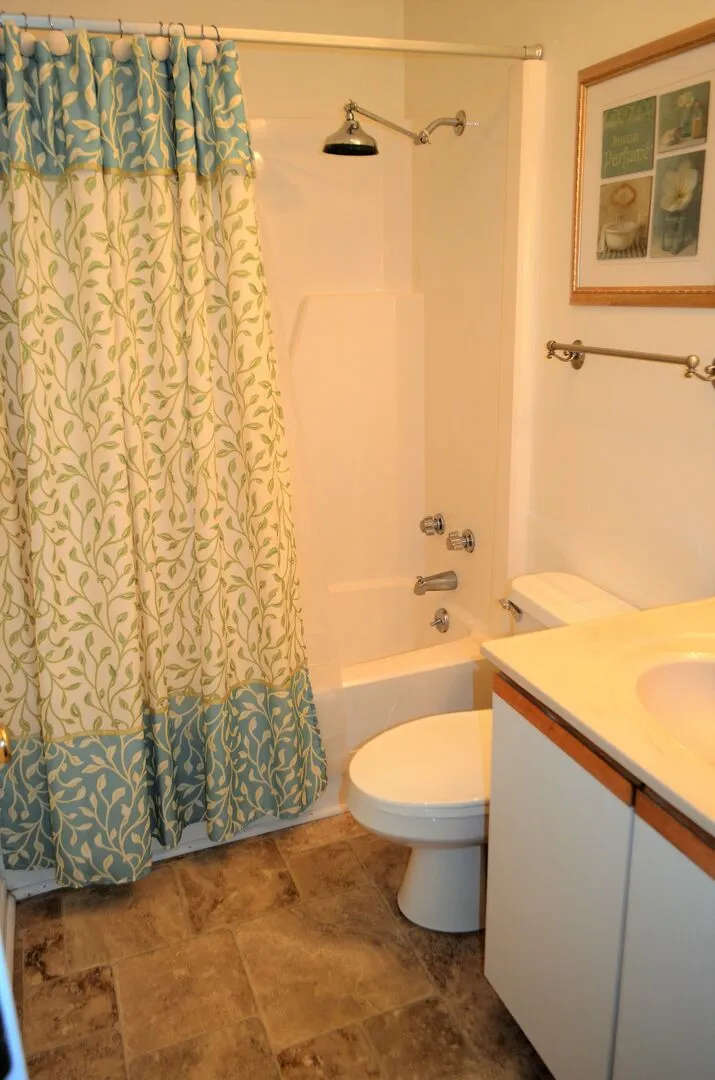 Inlet Pointe 48 photo 15