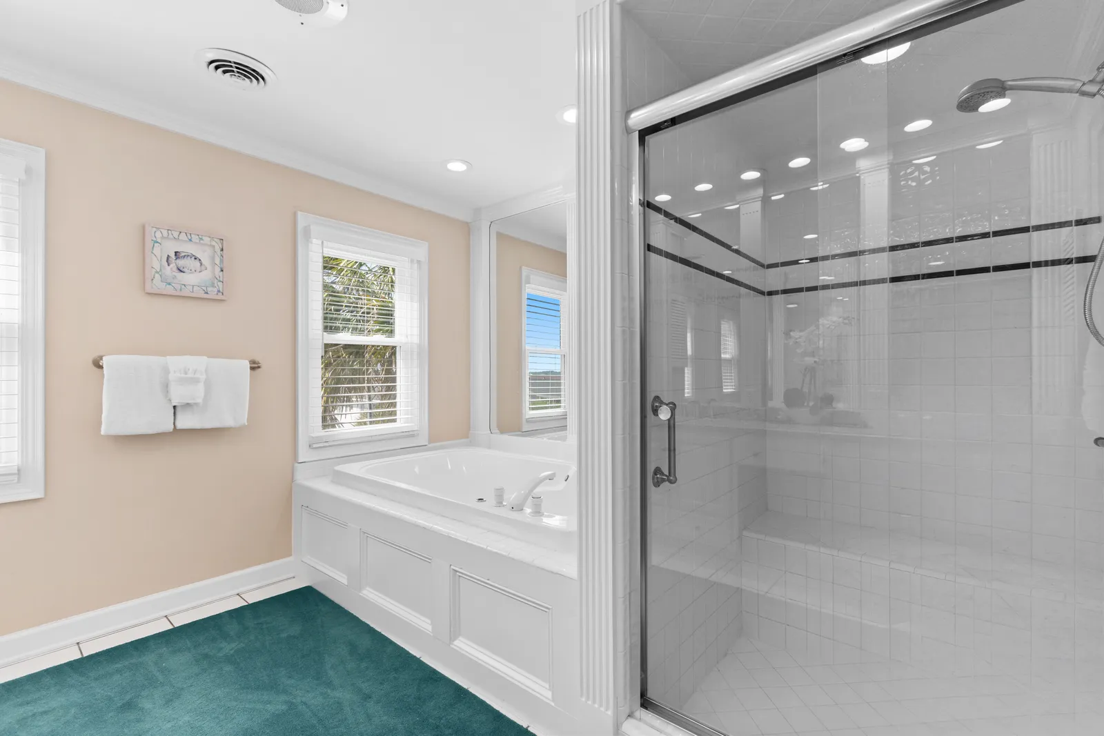 Neagle House photo 22