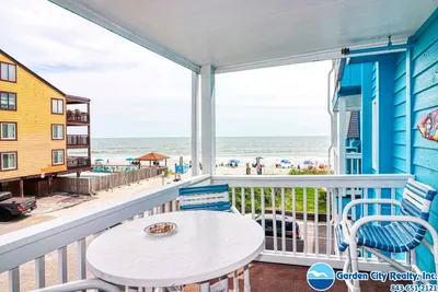 Beach House 212