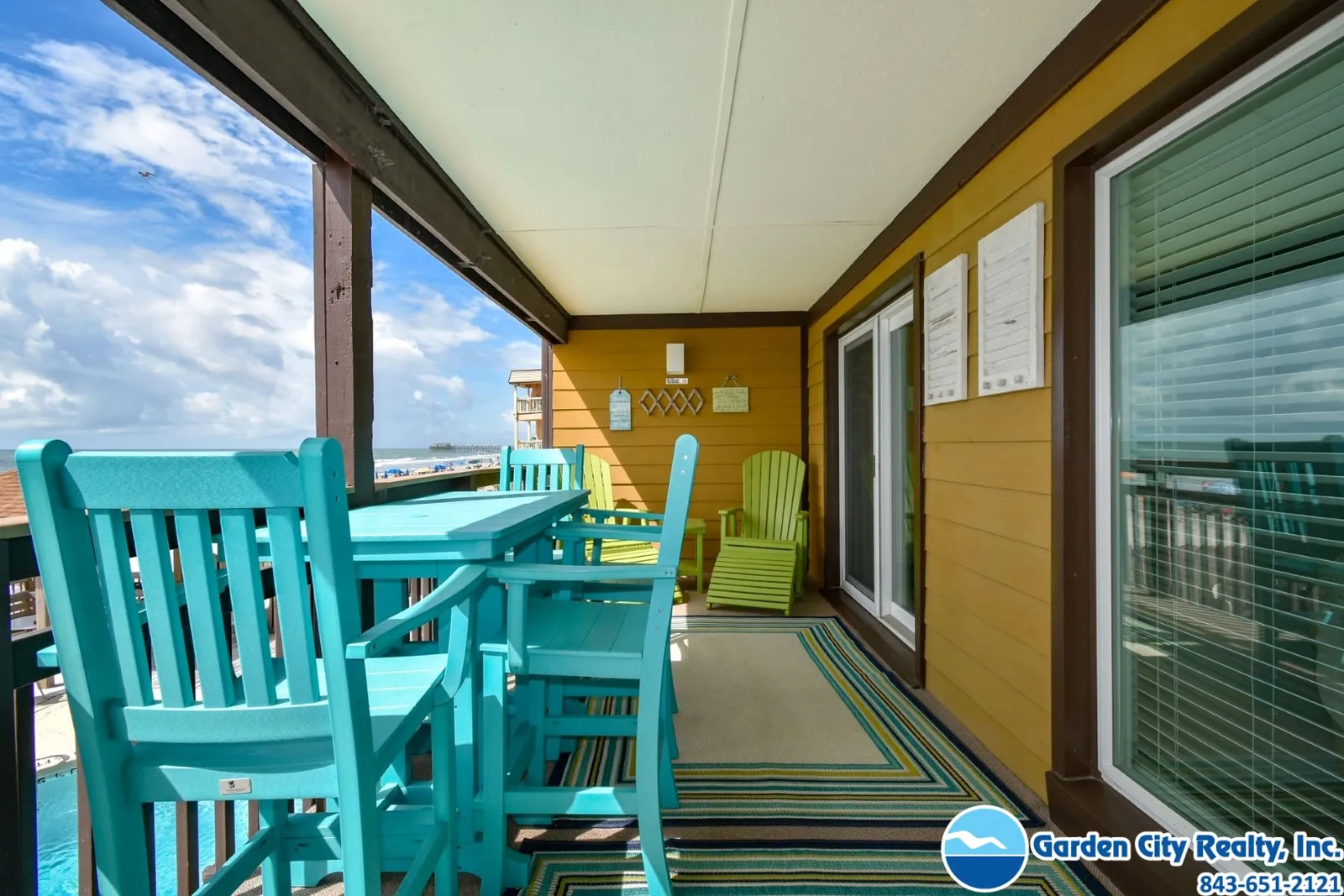Afterdeck 105 photo 4