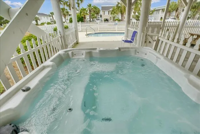 Royal Paradise 1856 S. Waccamaw Dr. Garden City, SC 29576 photo 5