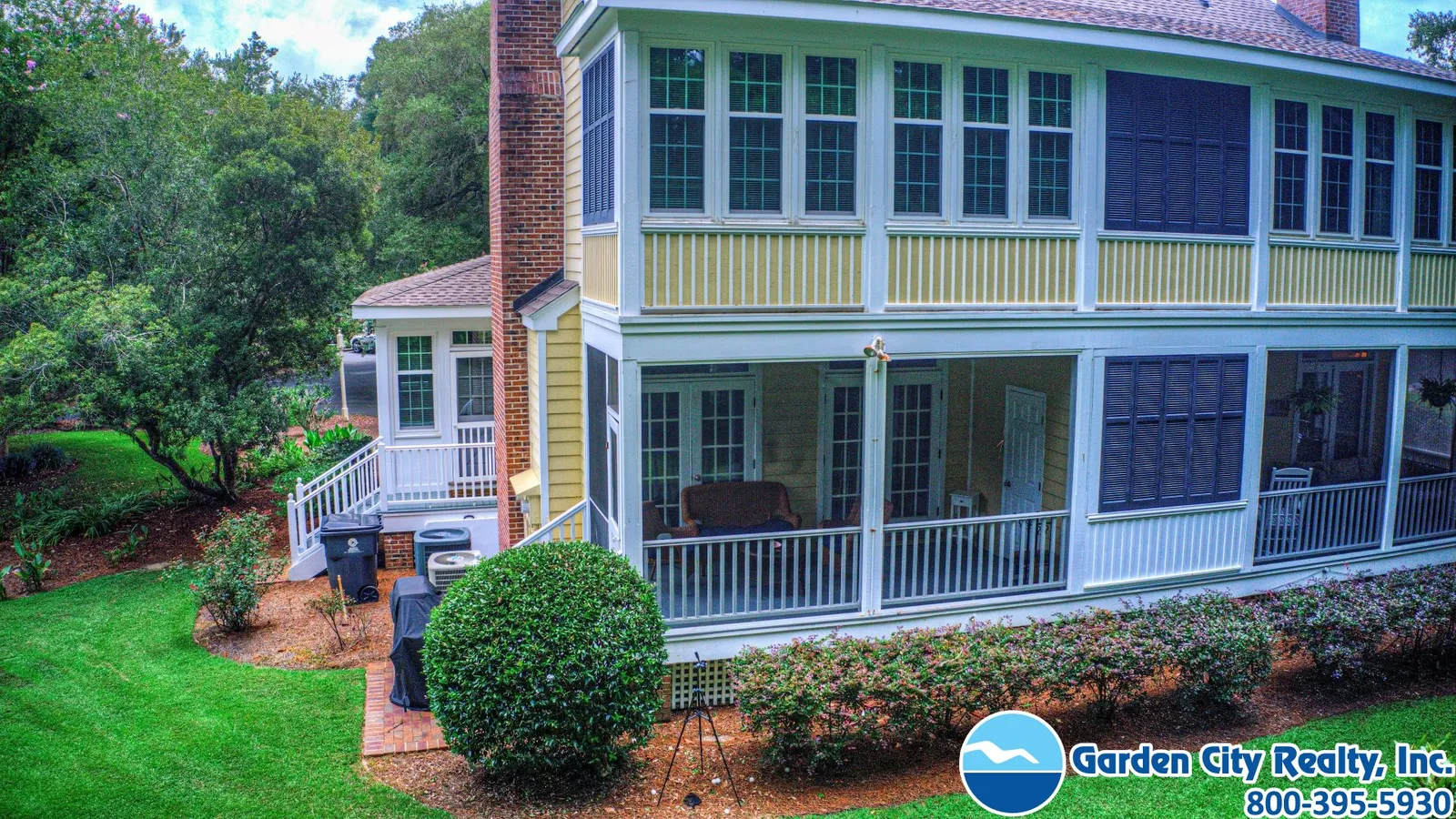 Cozy Coastal Cottage photo 3