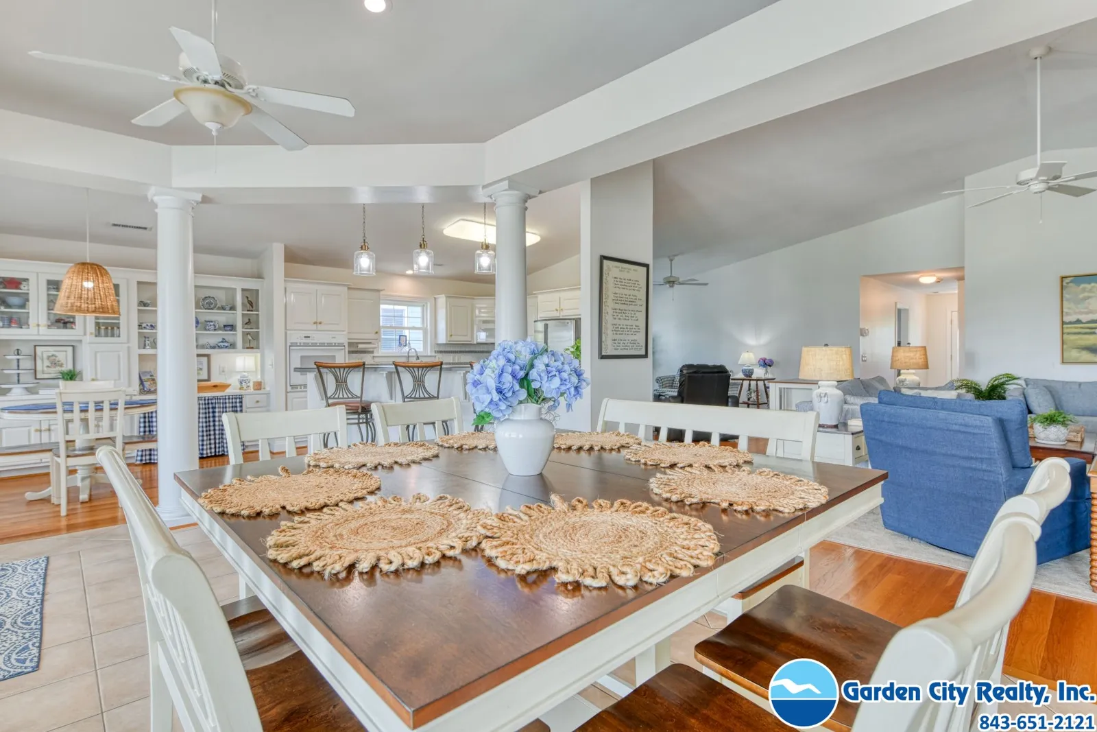 Lollipops Beach House photo 21