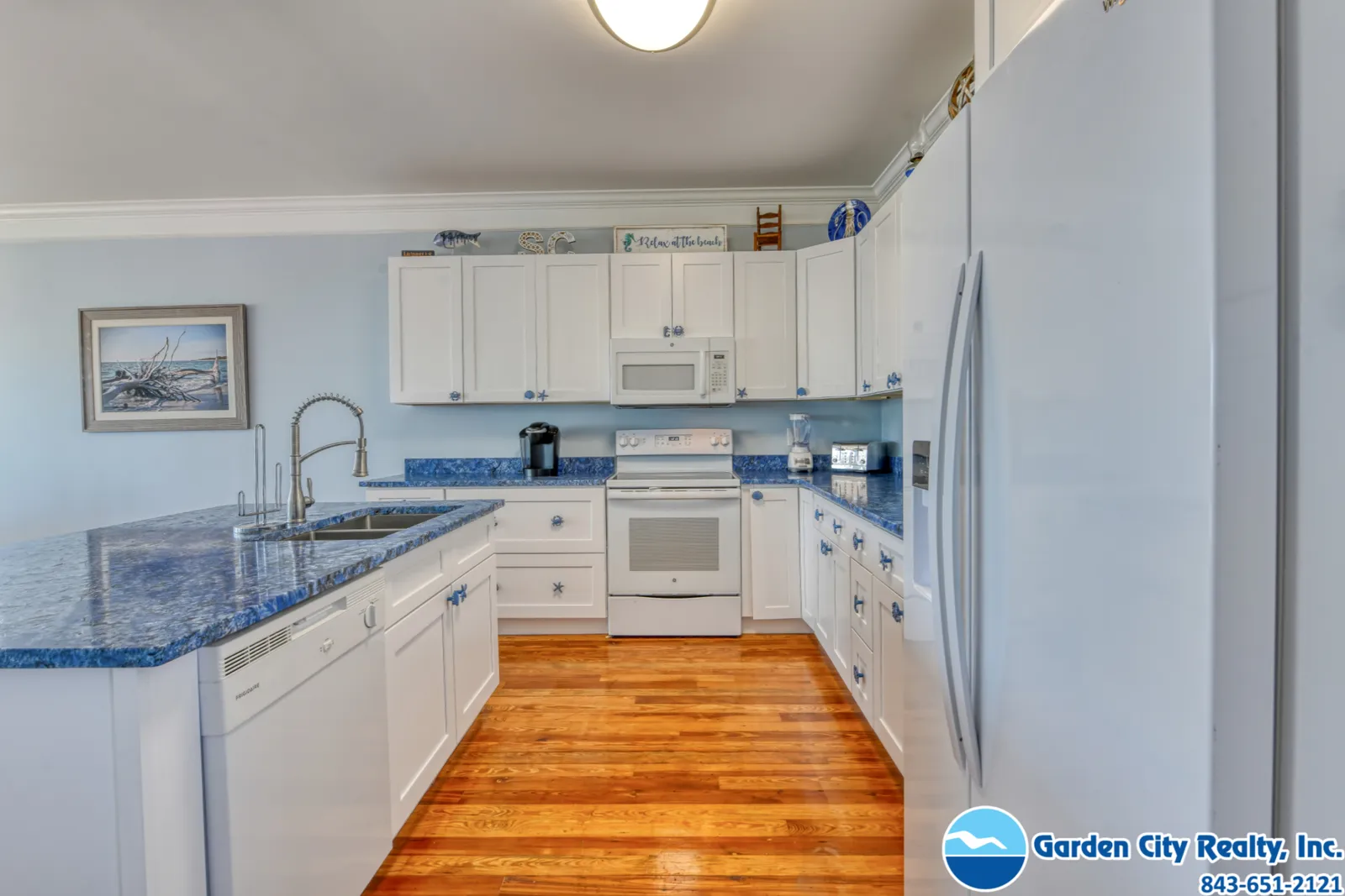 Starboard photo 18