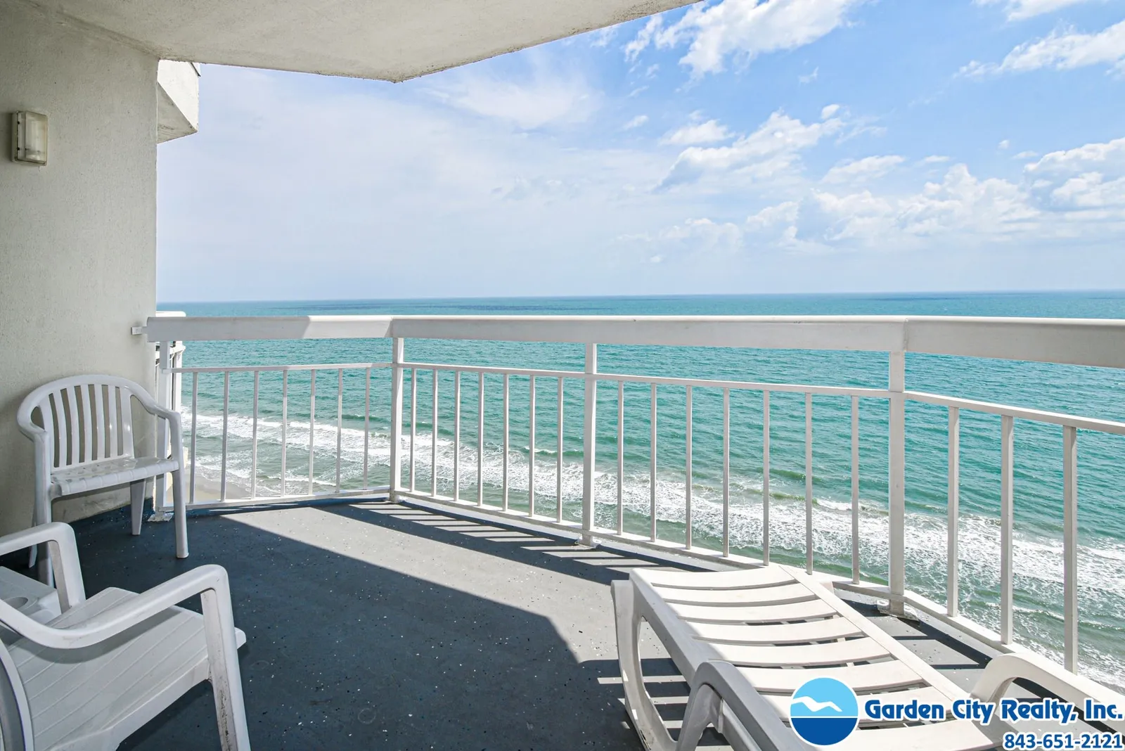 Water's Edge 1511 photo 2