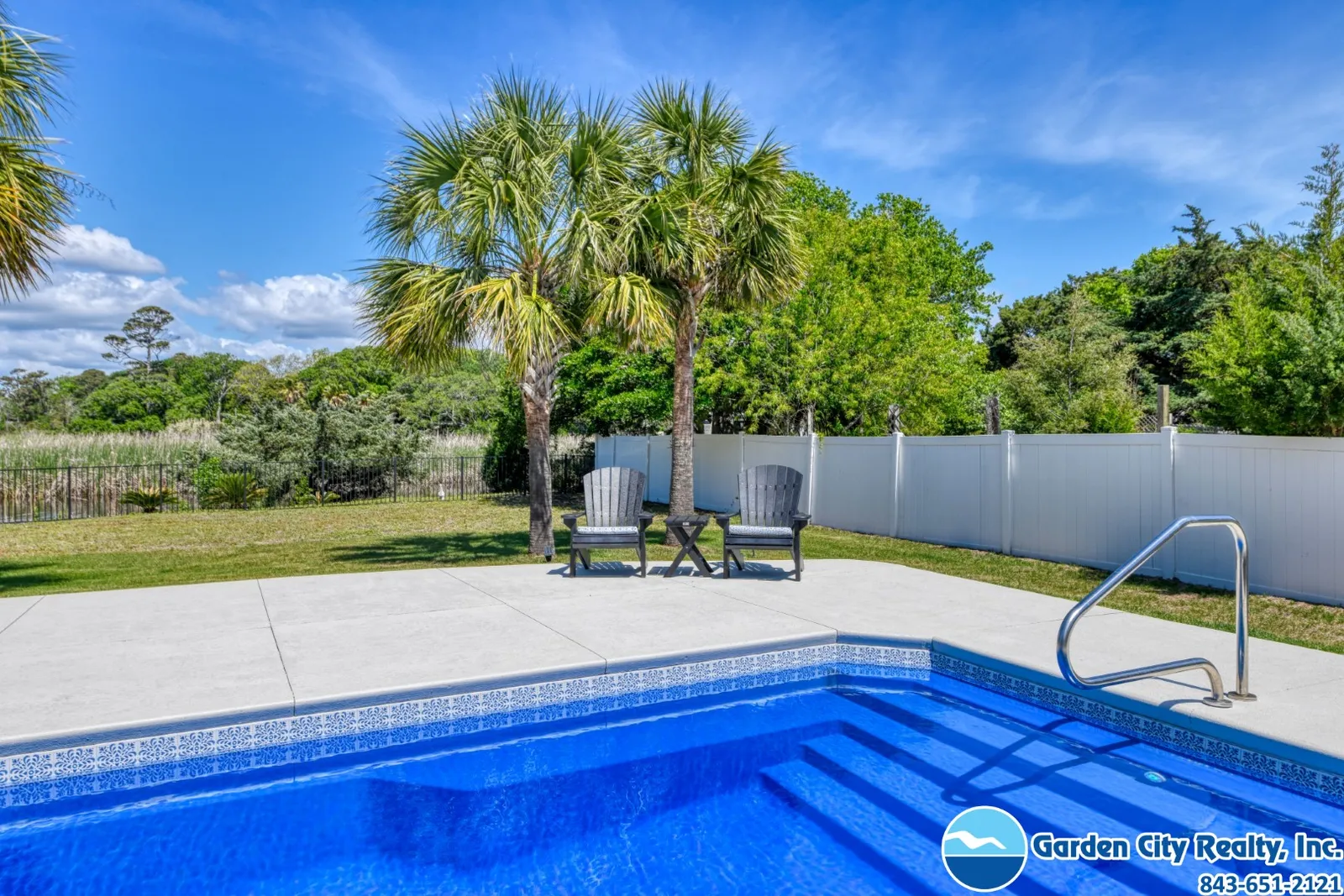 Lollipops Beach House photo 10