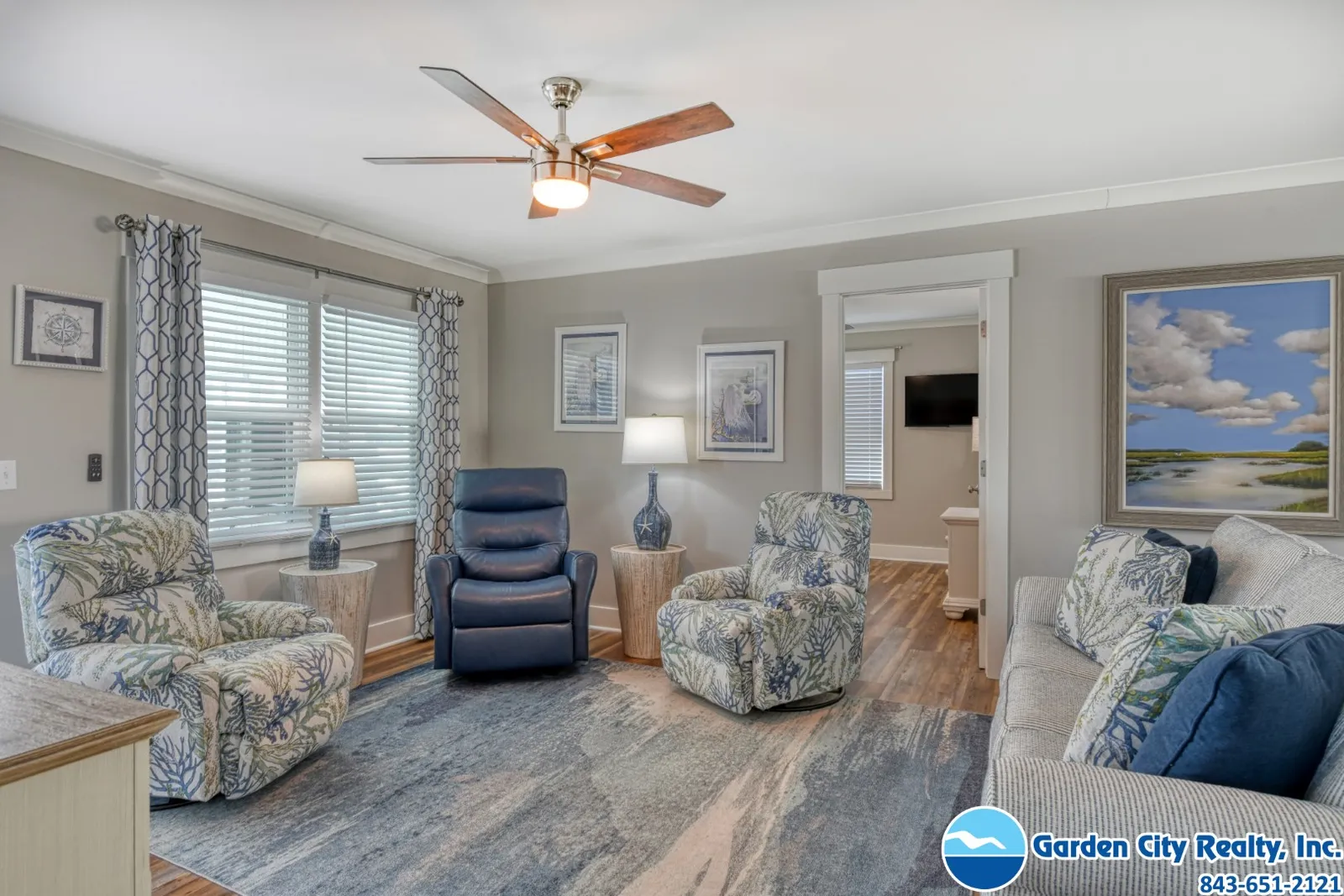 D-D's Beach House photo 11