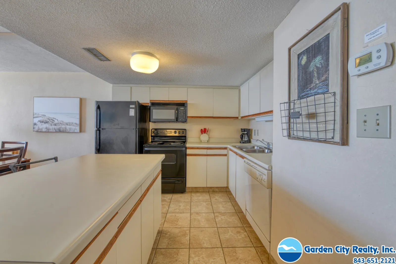 Water's Edge 709 photo 12