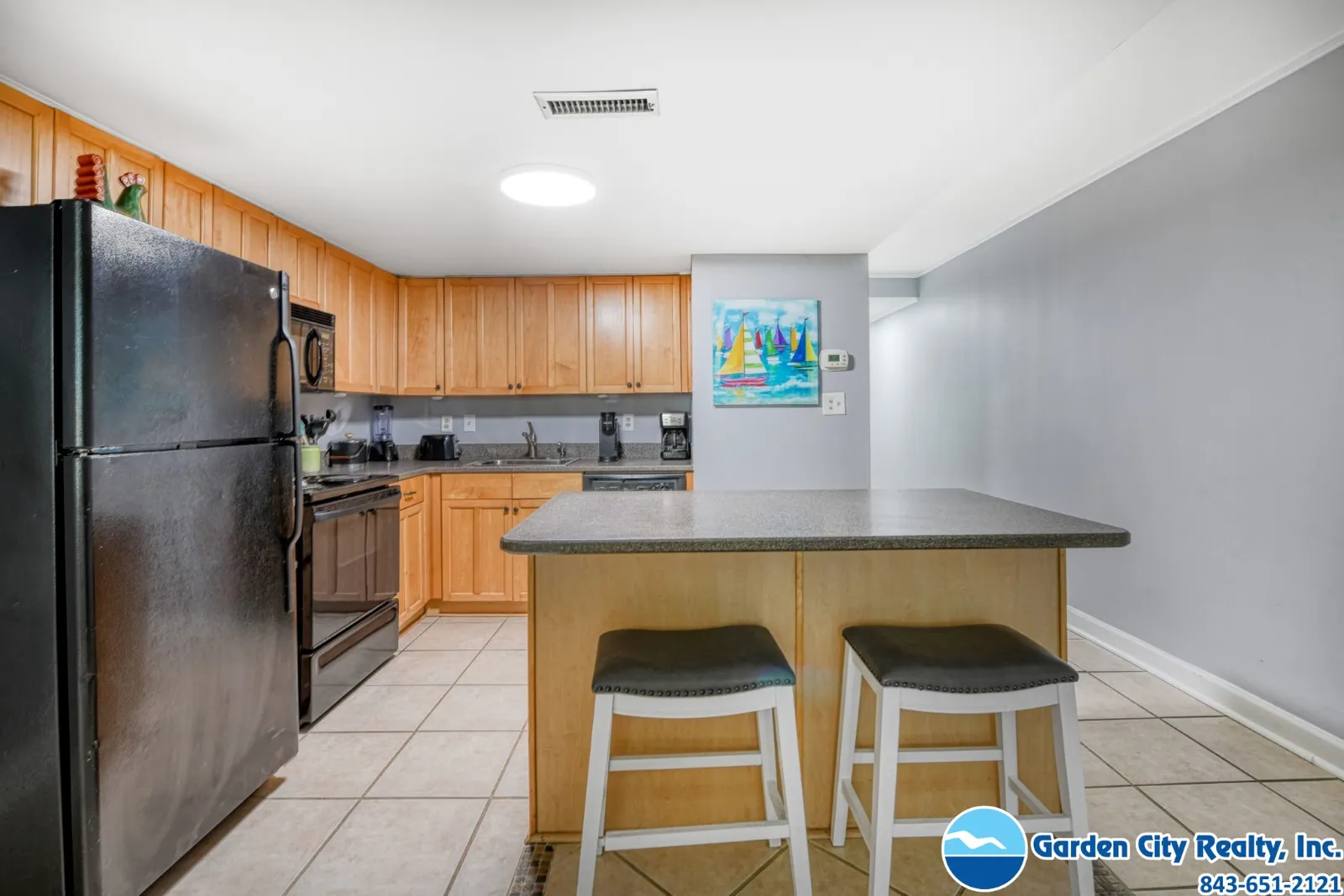 Water's Edge 1406 photo 15