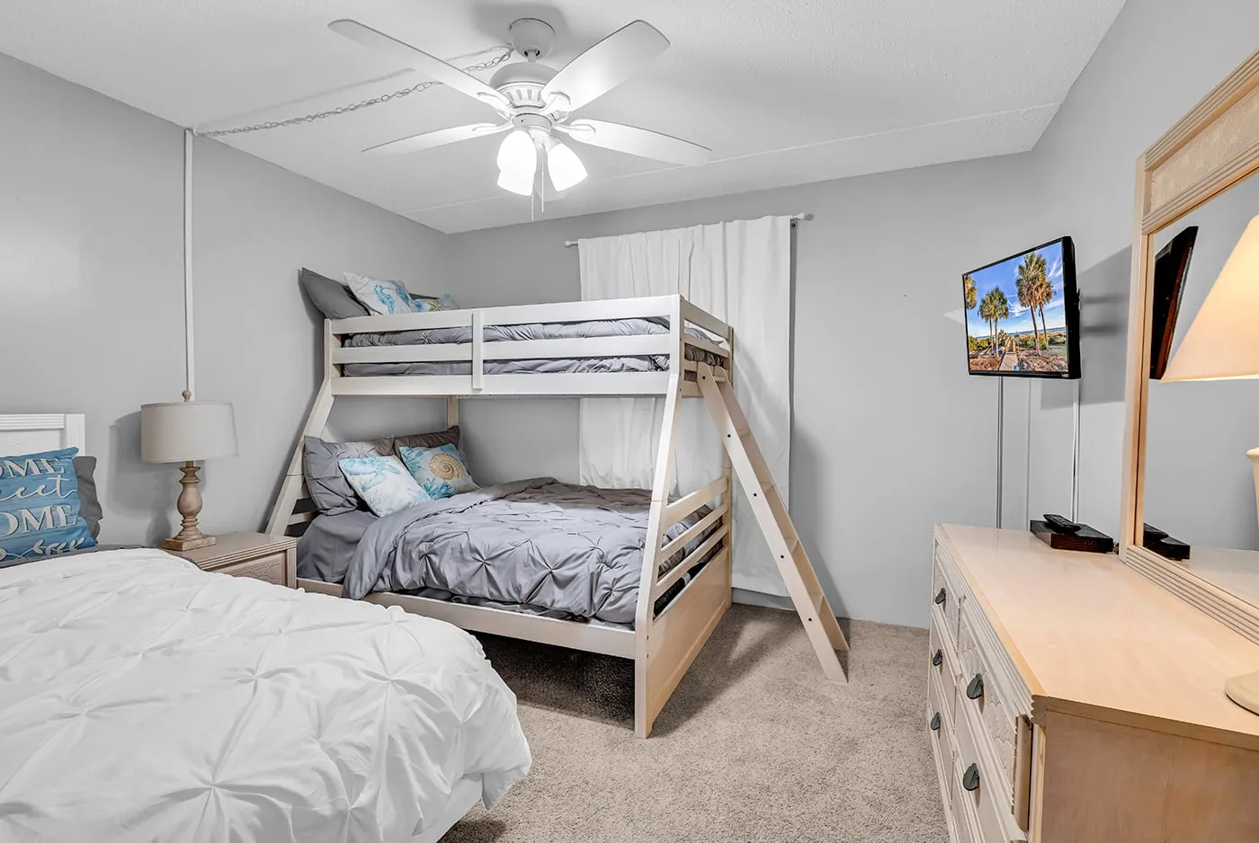 Horizon East 303 photo 16
