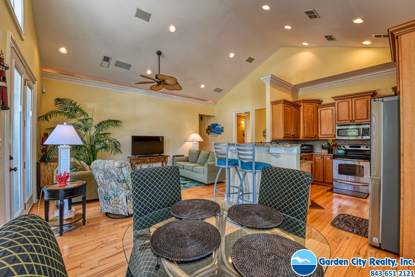 570 Vista Drive photo 5