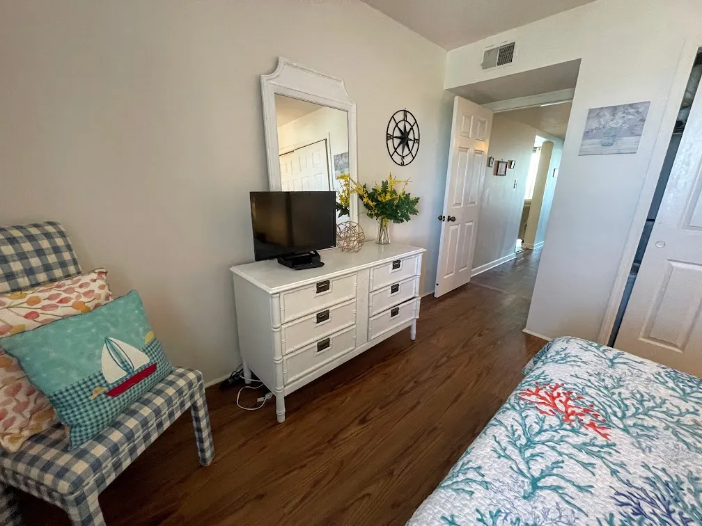 Horizon East 704 photo 20