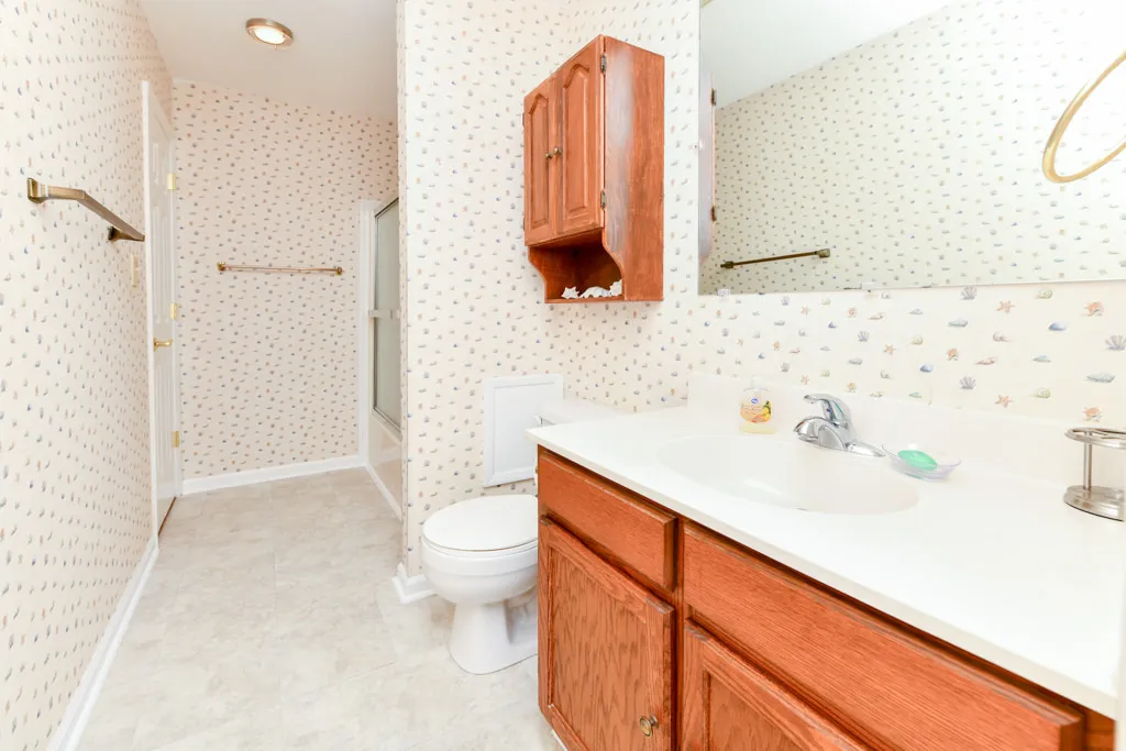 Colony III 102 photo 8
