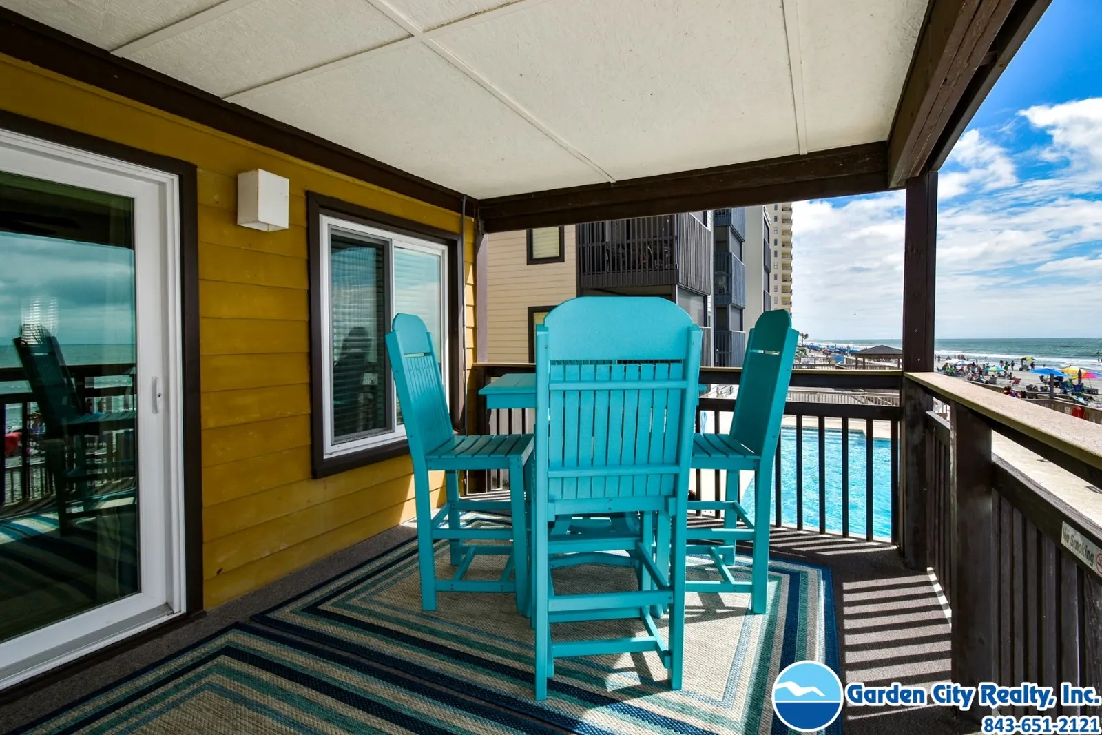 Afterdeck 106 photo 5