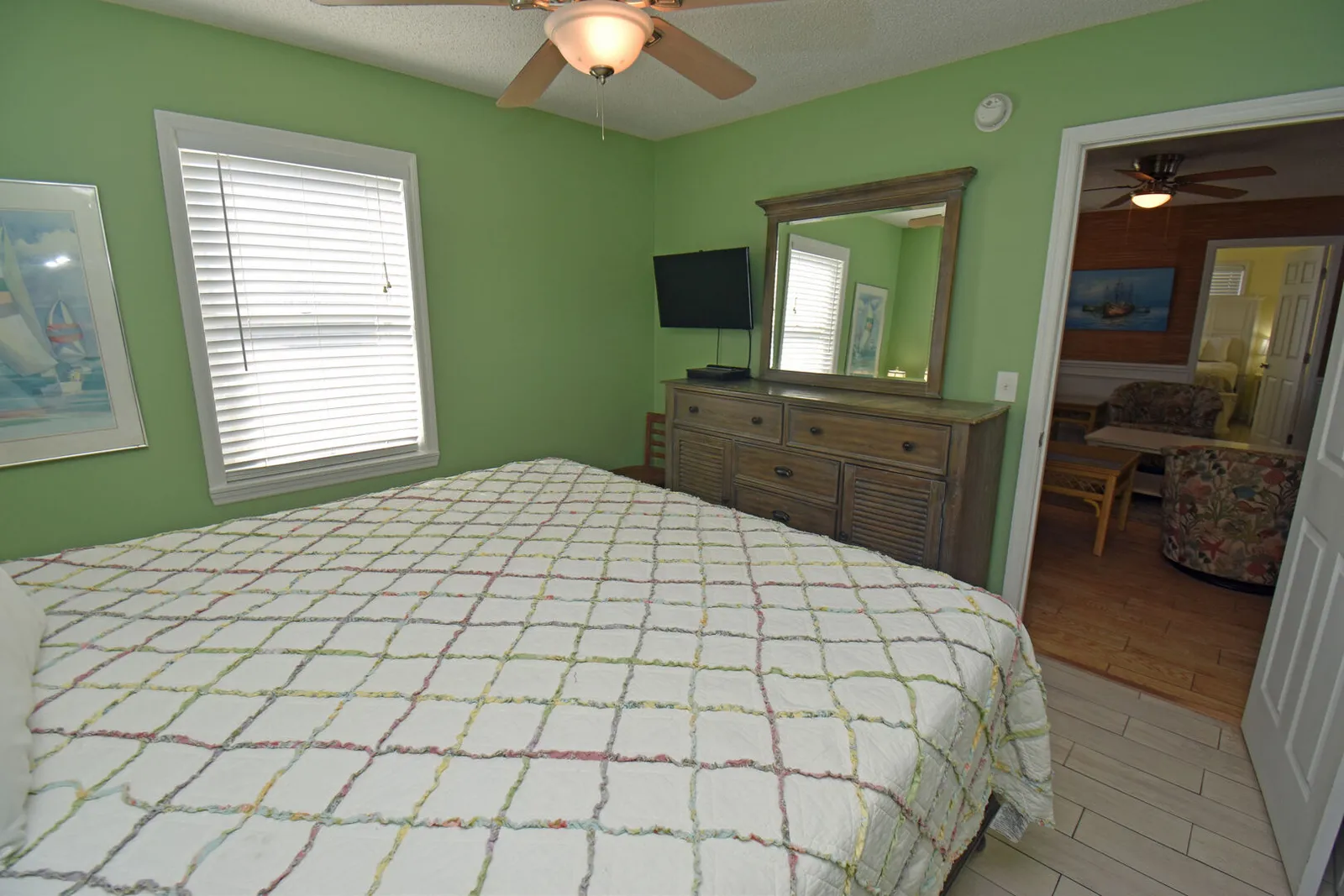 Electa's Place Down photo 10