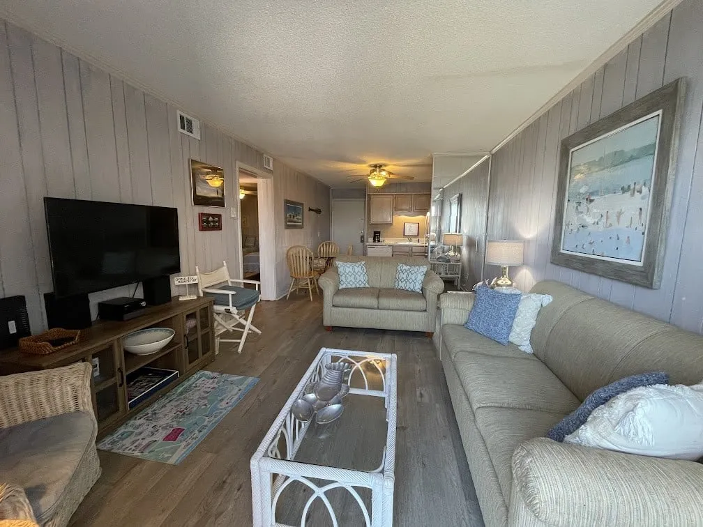 Inlet Pointe 37 photo 3