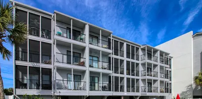 Ocean Cove 102
