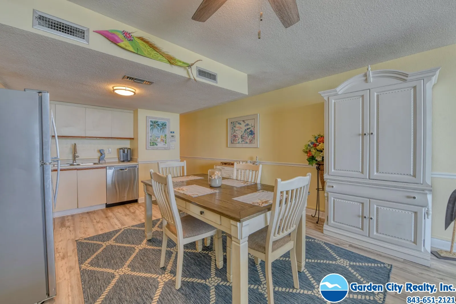 Water's Edge 708 photo 10