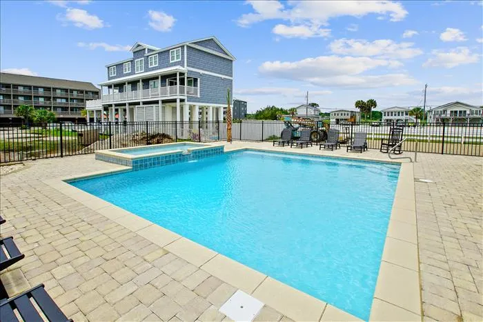 Marlie's Retreat, 121 Yaupon Ave Garden City, SC 29576 photo 6