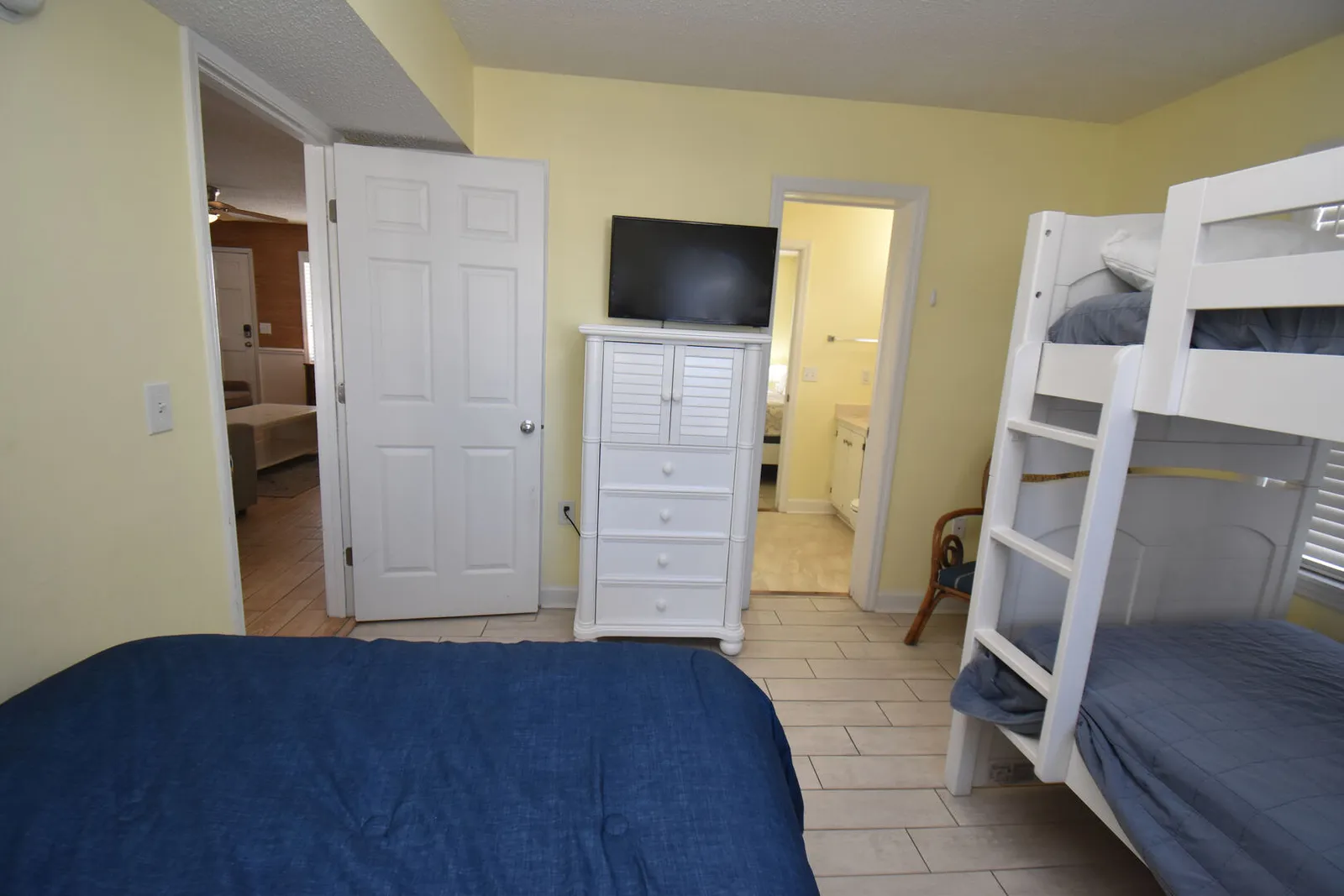 Electa's Place Down photo 21