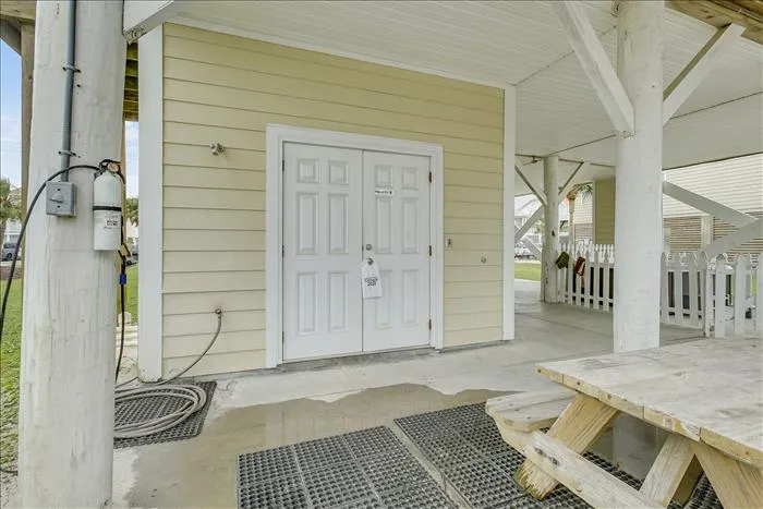Royal Paradise 1856 S. Waccamaw Dr. Garden City, SC 29576 photo 9