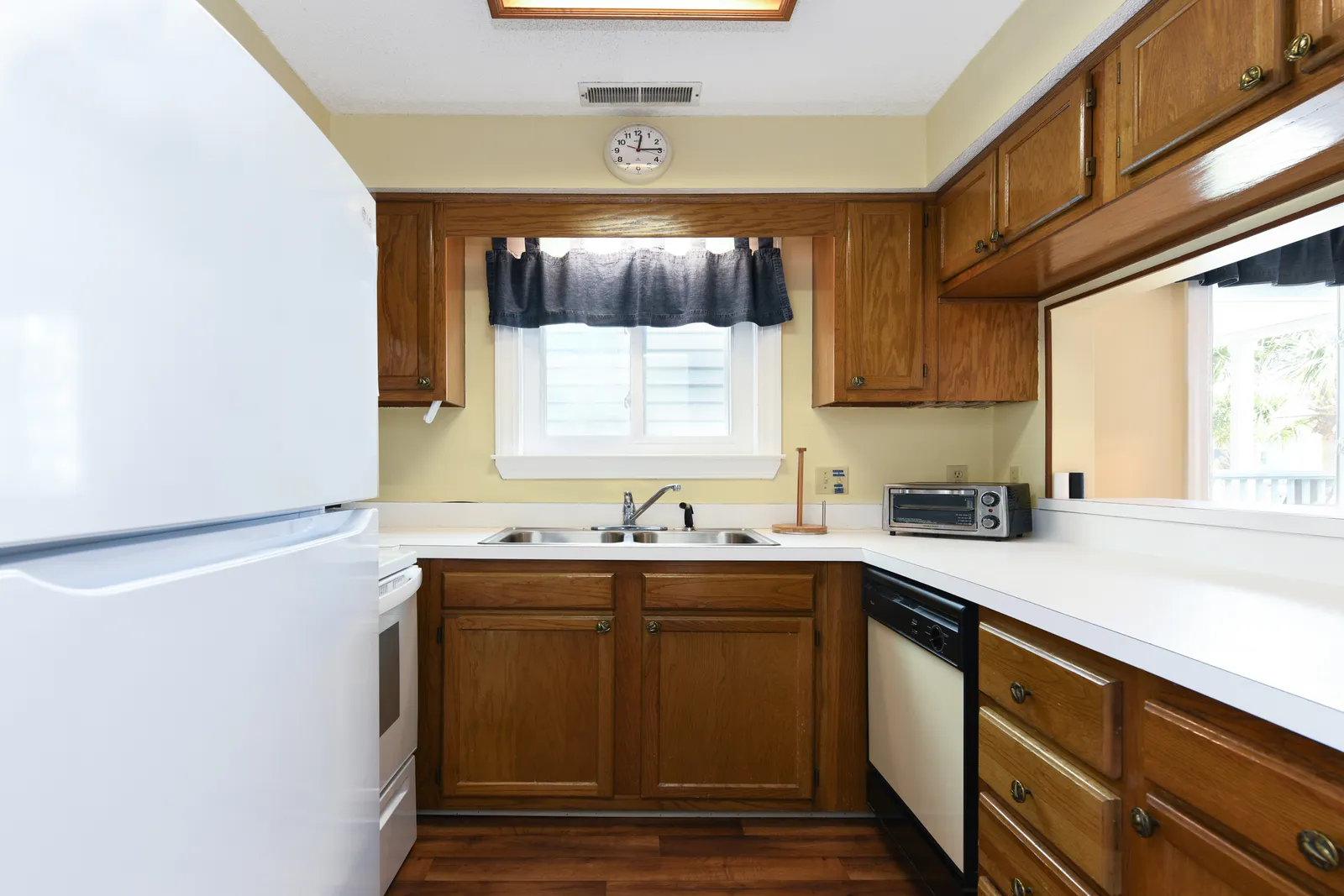 Vantage Pointe 101 photo 5
