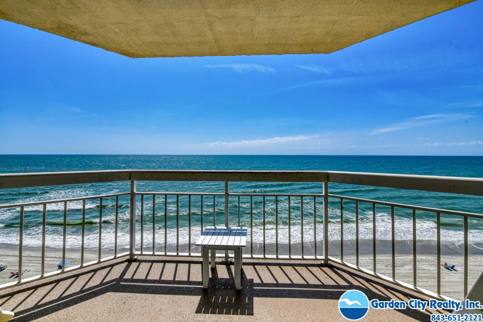 Water's Edge 709 photo 2