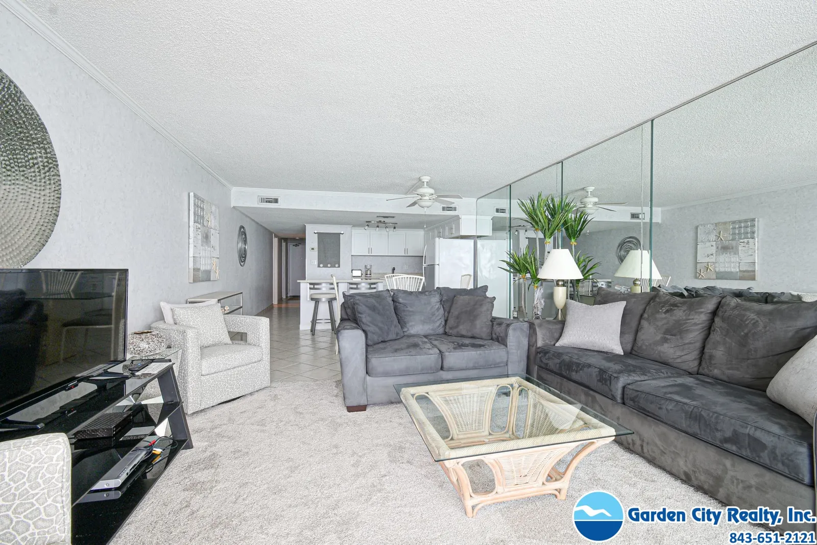 Water's Edge 1511 photo 5