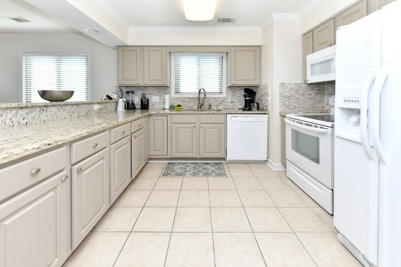 Windhaven 102 photo 2