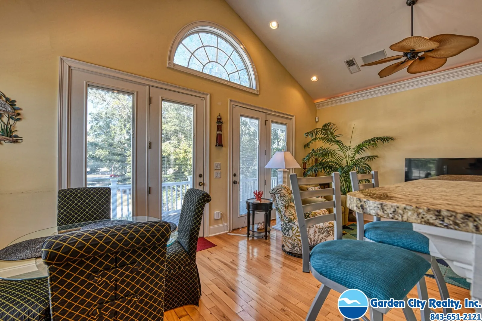 570 Vista Drive photo 6