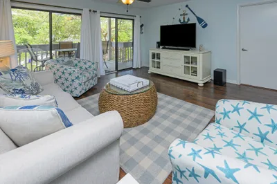 Sea Grove 202