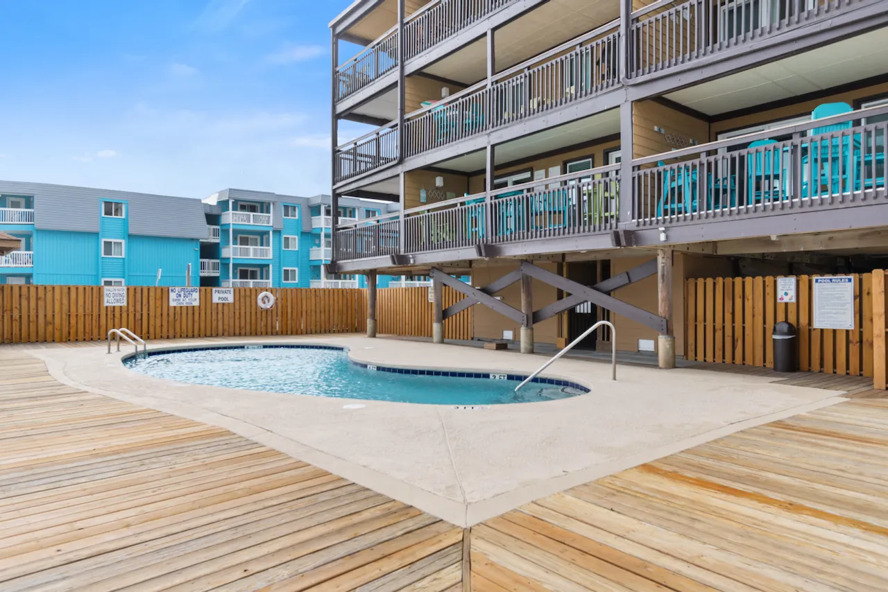After Deck, Unit 201 photo 3