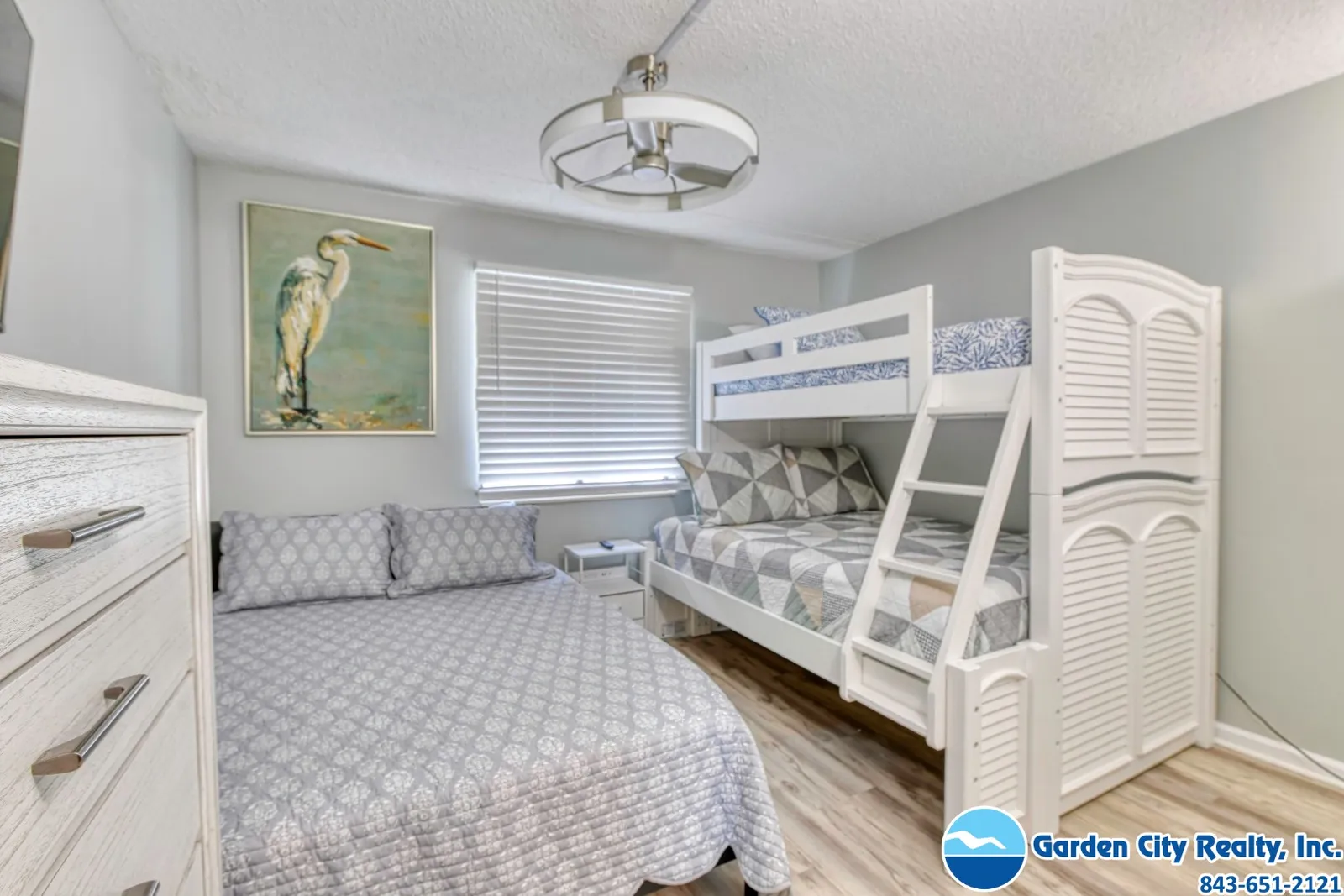 Horizon East 602 photo 24