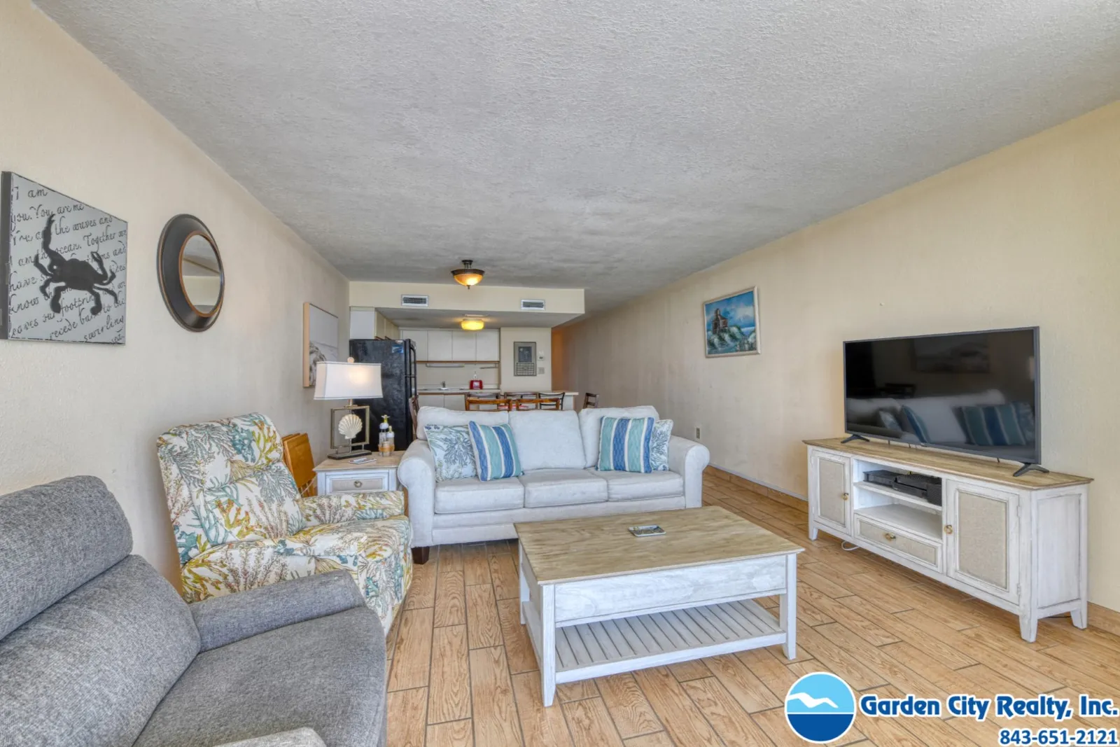 Water's Edge 709 photo 6