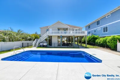 Lollipops Beach House