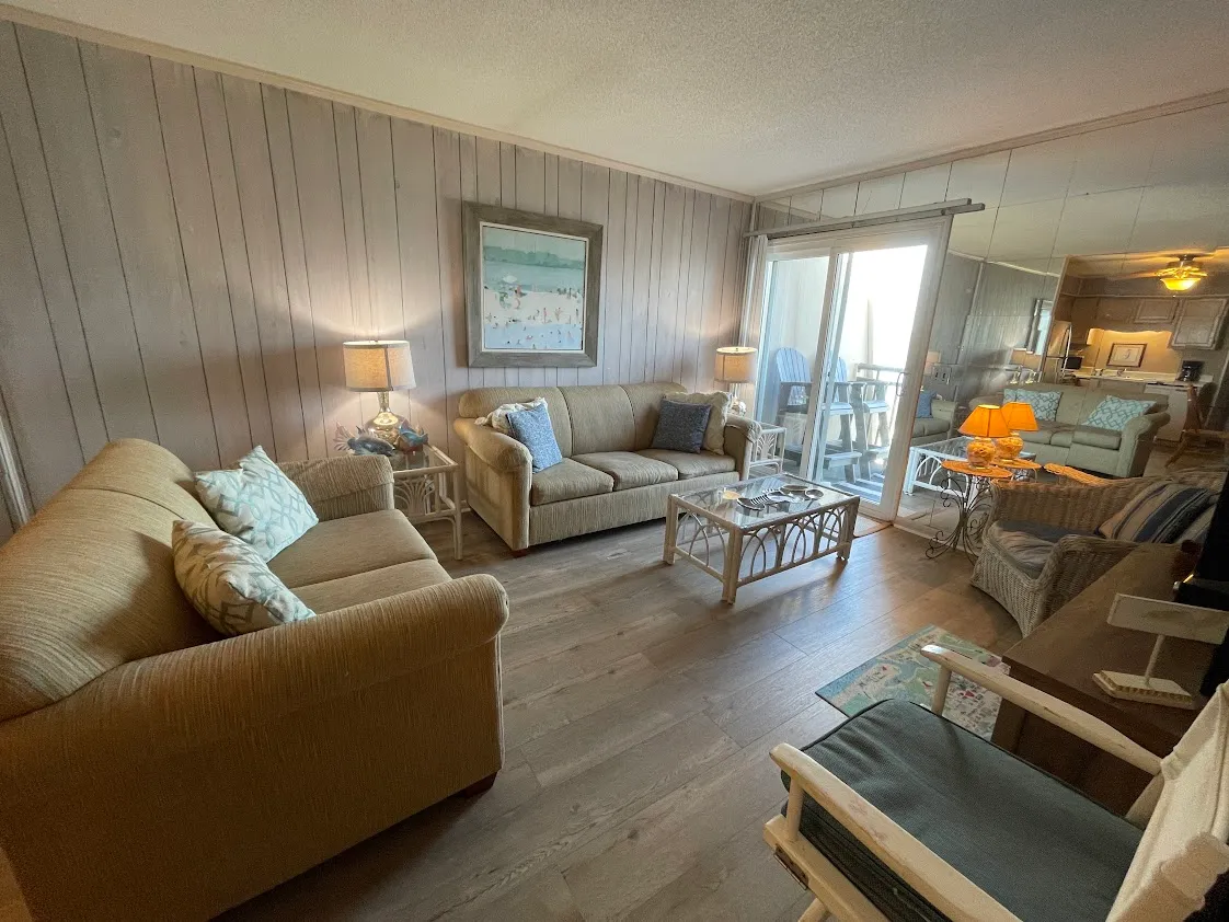 Inlet Pointe 37 photo 1
