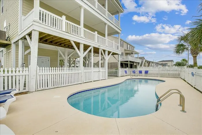 Royal Paradise 1856 S. Waccamaw Dr. Garden City, SC 29576 photo 8