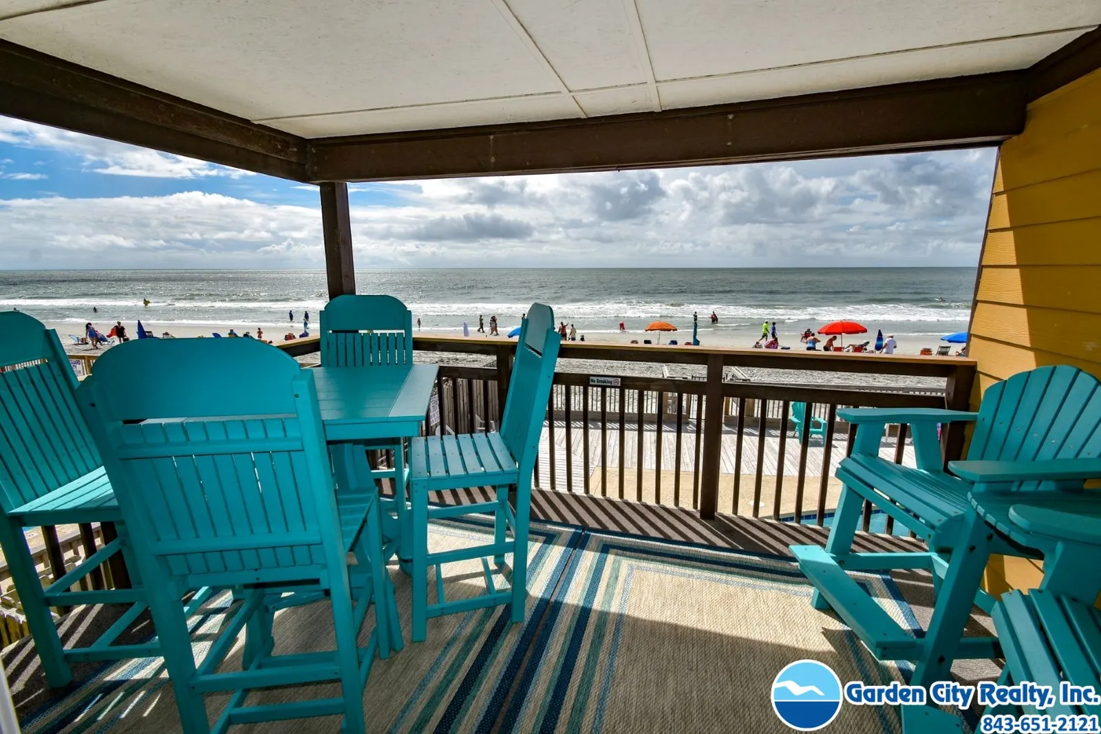 Afterdeck 106 photo 6