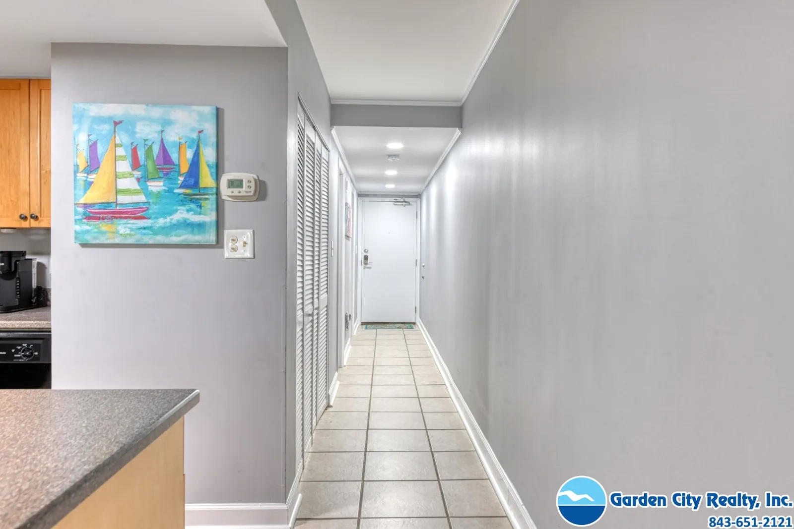 Water's Edge 1406 photo 19